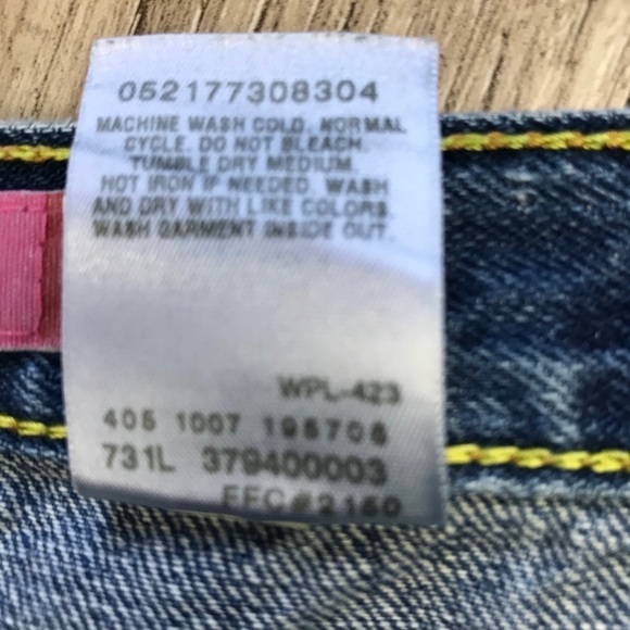 LEVI’S Denim Boyfriend Shorts - Picture 6 of 6